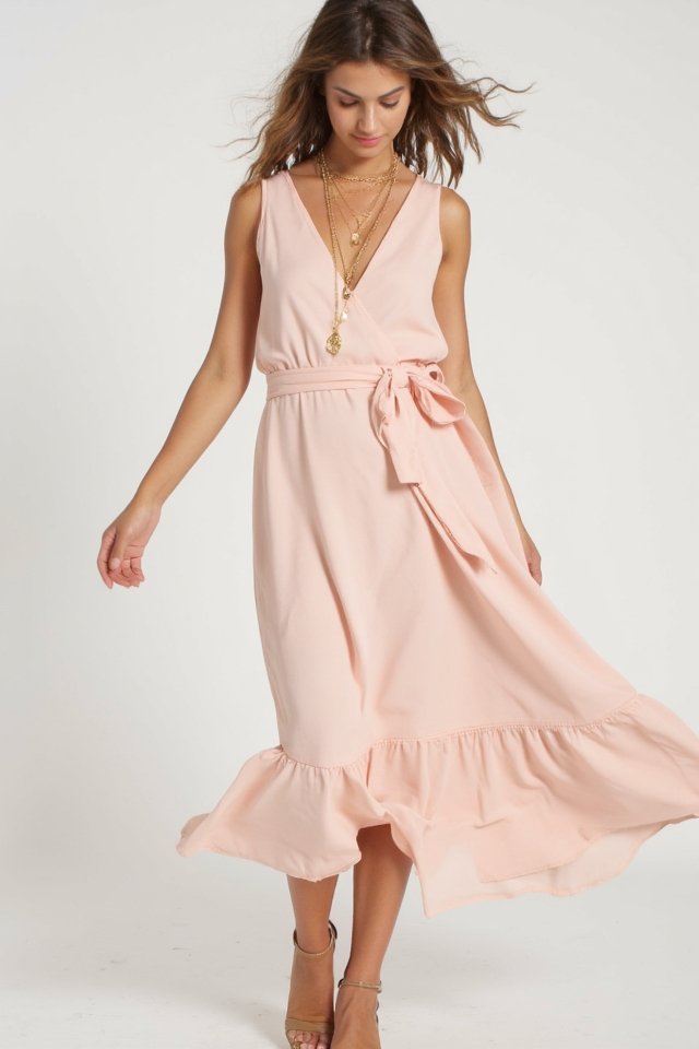 effortlessly feminine summer style