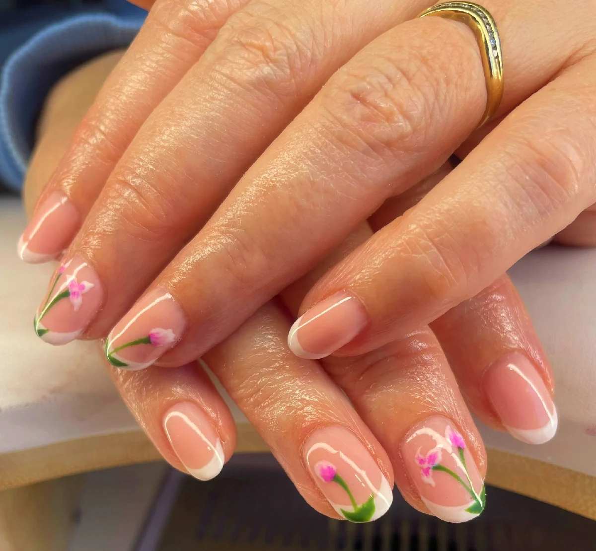 Inspired by @abstractnailsandbeauty