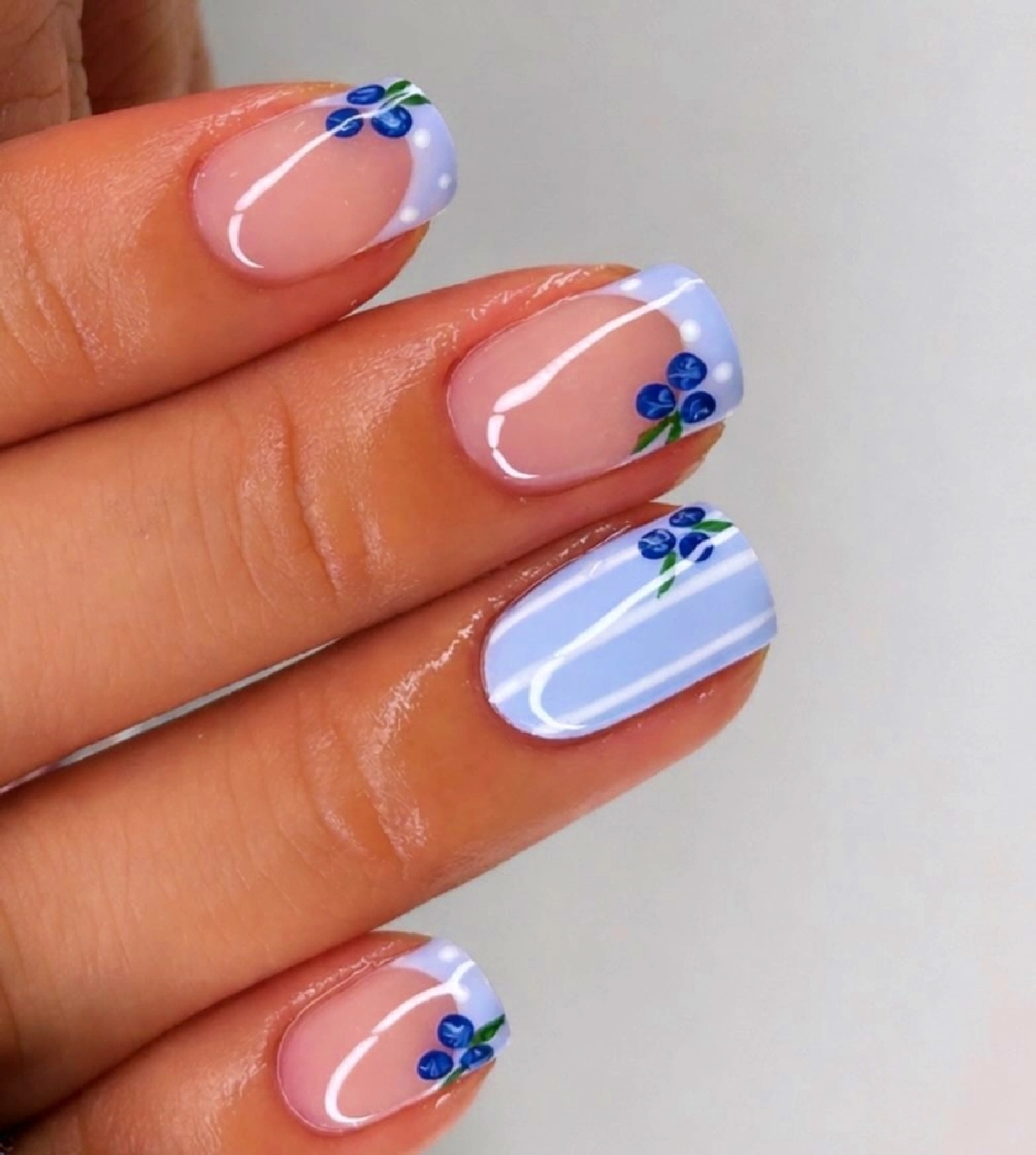 Inspired by @soiffany_nails_designs